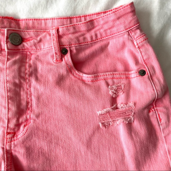 SOLD - Aeropostale Hot Pink Shorts - Picture 2 of 6